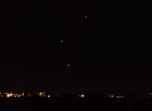 California: avvistate misteriose luci nel cielo di Roseville