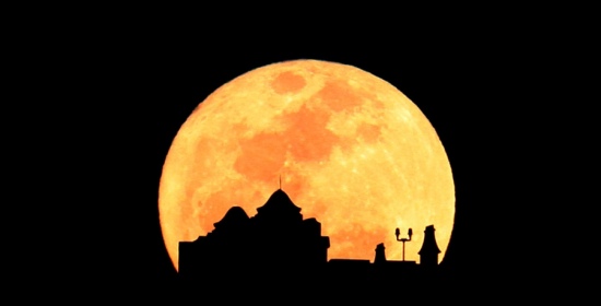 In arrivo la superluna "rosa"